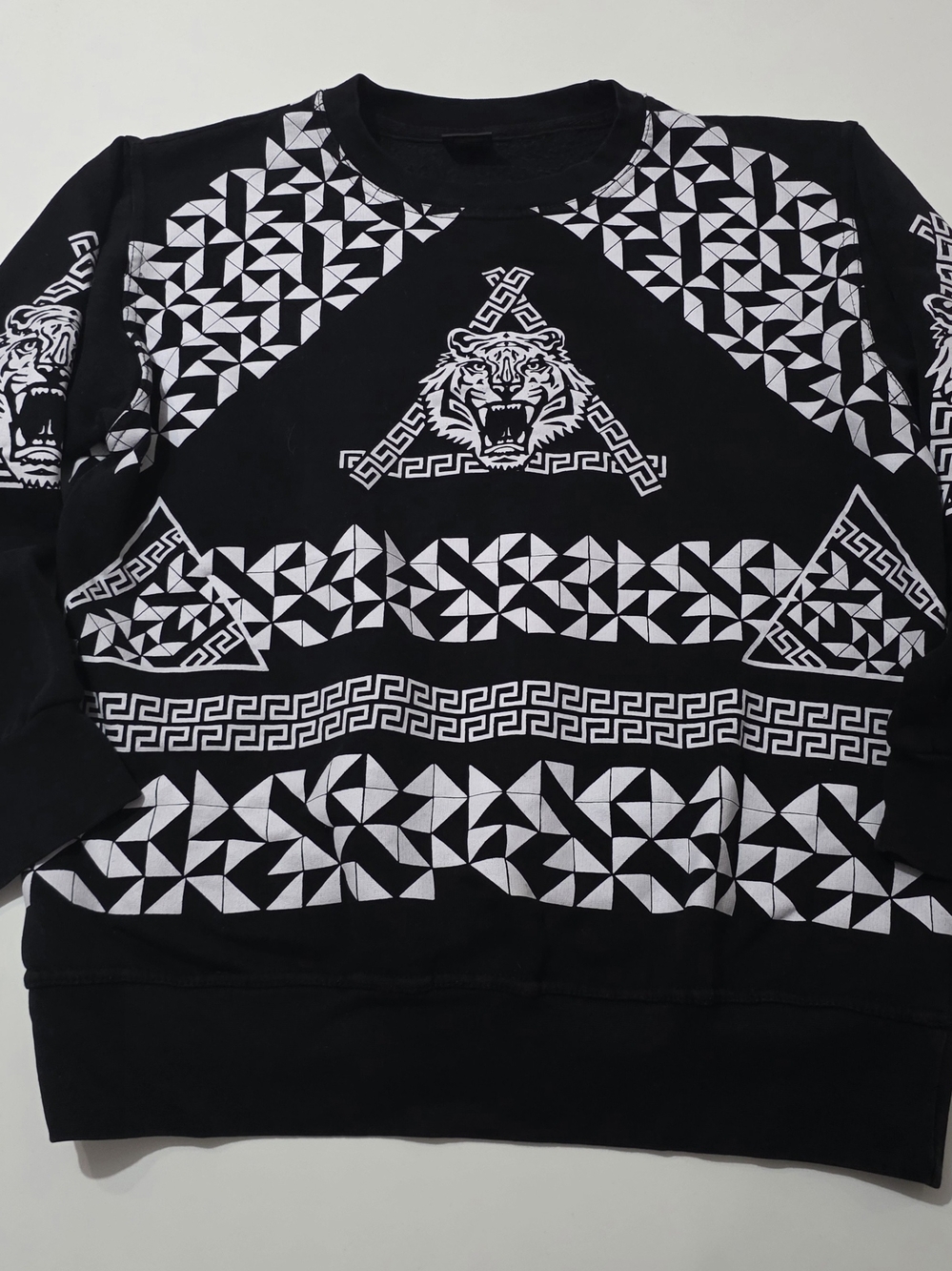 Black Geometric Tiger-Print Men's Sweater